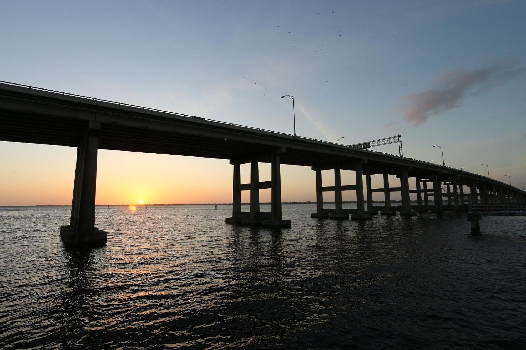 Charming Waterfront Vacation Rental With Fabulous Views And Easy Access To The Caloosahatchee River Cape Coral Exterior photo