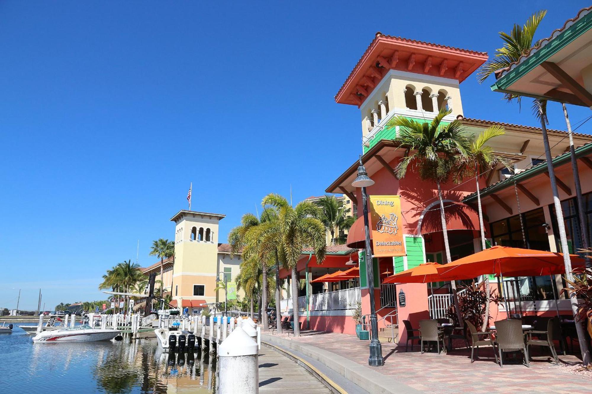 Charming Waterfront Vacation Rental With Fabulous Views And Easy Access To The Caloosahatchee River Cape Coral Exterior photo